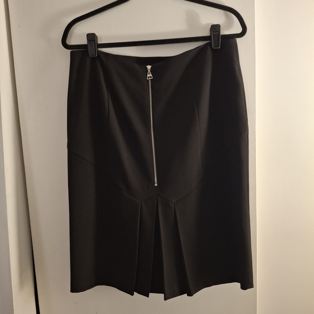 AB Studio Women's Black Pencil Skirt with Back Zipper And Pleat